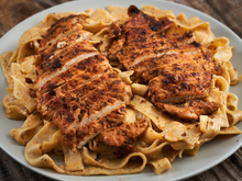 Sou endocrinologista e esse é um grande conselho: "Nunca coma carboidratos sozinhos, sempre os acompanhe com proteínas ou gorduras saudáveis para moderar o pico de glicose e evitar aumentos repentinos de insulina"