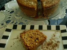 Bolo de laranja integral com ameixas