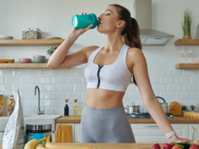 Turbine seu pré-treino: veja opções de bebidas e snacks protéicos para incluir na rotina