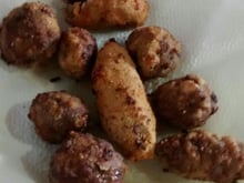 Bolinho de carne moída recheado