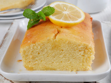 Fiz mais de 30 receitas sem glúten até conseguir o bolo mais fofinho e perfeito pra comer no café da manhã ou lanche da tarde