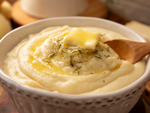 Esqueça tudo o que você sabe sobre purê de batata: o truque dos chefs franceses deixa o prato ainda mais cremoso