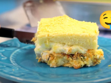 Torta de frango cremosa de liquidificador: receita fácil e massa que derrete na boca, a família toda agradece