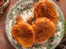 Natal só para adultos: rabanada com cachaça é a receita que você precisa para lidar com os parentes chatos