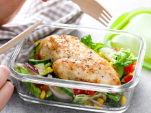 Esse é o melhor pote de marmita se você congela comida para a semana inteira