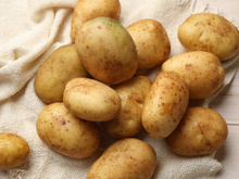 O melhor jeito de guardar batatas na cozinha e mantê-las frescas por semanas