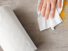 O papel toalha é prático, mas também é uma despesa desnecessária: quando vale usá-lo e o que o substitui na cozinha