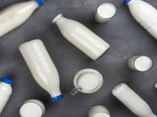 Leite de vaca, cabra ou búfala? Entenda qual é mais leve, mais proteico e o melhor pra você