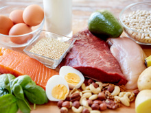 Aminoácido da felicidade: o que é triptofano e quais alimentos são ricos na substância