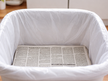 Quase ninguém sabe, mas uma folha de jornal pode evitar mau cheiro no lixo