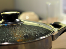 Como limpar tampa de vidro da panela: veja no TudoGostoso