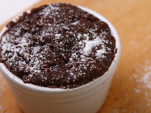 Se você ama chocolate, vai se apaixonar por esta sobremesa quentinha para aquecer os dias frios