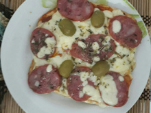 Pizza de pão massa fina ou pão doce