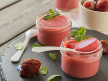 Receita de mousse de morango com a fruta: confira