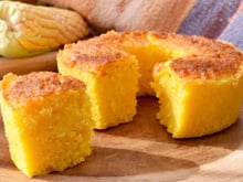 Bolo de milharina simples e fofinho (liquidificador)