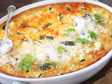 "Leva 5 minutos para fazer, mas o resultado é delicioso!": nutricionista ensina sua receita de clafoutis de abobrinha, uma versão salgada da clássica sobremesa francesa