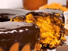 Fiz vários testes até descobrir o segredo do bolo de cenoura fofinho de liquidificador com o TudoGostoso
