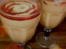 Creme de papaia com licor de cassis