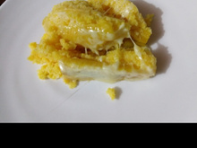 Cuscuz com queijo e banana da terra