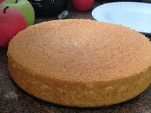 Pão-de-ló fácil e fofinho