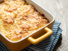 Escondidinho de pernil com casca crocante