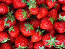 5 benefícios do morango com receitas imperdíveis