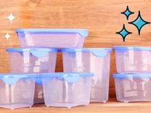 Com quantos anos você descobriu que é assim que se lava o tupperware para que ele fique sem gordura? Esse truque é sucesso garantido