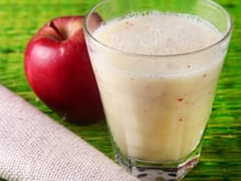 Bebida de abacaxi com melão e maçã