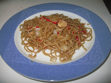 Macarrão com kani e shoyu