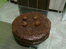 Bolo com recheio de cupuaçu e cobertura de chocolate - fantástico