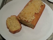 Bolo de semente de papoula e abacaxi