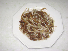 Carne com moyashi