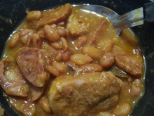 Feijão com carne suína