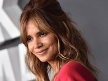 Os segredos da impressionante disposição e corpo escultural de Halle Berry (aos 58!) que vemos em "A Liga", na Netflix: o que ela come, como se exercita e luta contra efeitos da menopausa