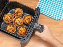 Bolo na airfryer: essa é a receita mais fácil para saborear no seu café da manhã ou lanche