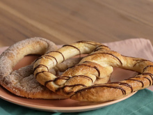 Saiba como fazer pretzel igual de shopping em casa de um jeito fácil e supergostoso