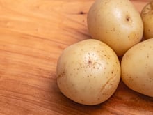 Benefícios da batata inglesa: o que acontece com o seu corpo de acordo com o modo de preparo (frita, assada, cozida ou ao vapor)