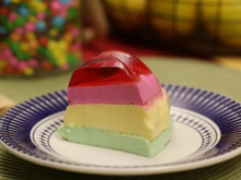 Essa gelatina cremosa é a receita oficial de Ano-Novo na minha casa: todos os meus amigos pedem a receita!