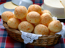 Pão de queijo feito com tapioca é a receita perfeita para um café da manhã diferenciado