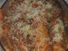 Carne moída com batatas brancas ao molho vermelho