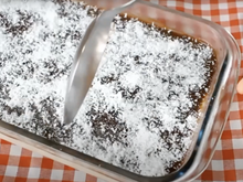 A sobremesa de travessa que a minha mãe fazia aos domingos e agora todo mundo me pede a receita