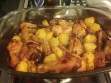 Frango assado em pedaços