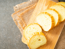 Pão fofinho de batata-doce com poucos ingredientes: receita saudável que não leva farinha de trigo