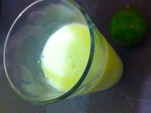 Suco de erva-cidreira