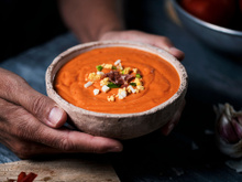 Não é gaspacho: sopa fria de tomate e pão que aprendi com um amigo espanhol é perfeita para dias quentes