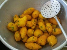Bolinho de milho com frango
