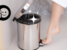 Adeus, mau cheiro! Coloque agora isso no fundo da sua lixeira do banheiro, vai neutralizar os odores ruins (spoiler: não é bicarbonato)