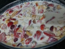 Salada de frutas com creme de leite