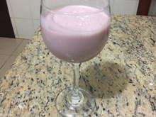 Coquetel de vinho com morangos