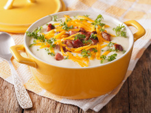 Sopa de batata com bacon: receita fácil de fazer e deliciosa